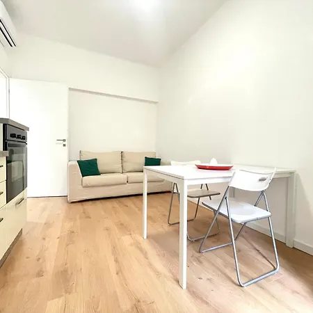 Апартаменти La Casa Di Mariposa Санремо